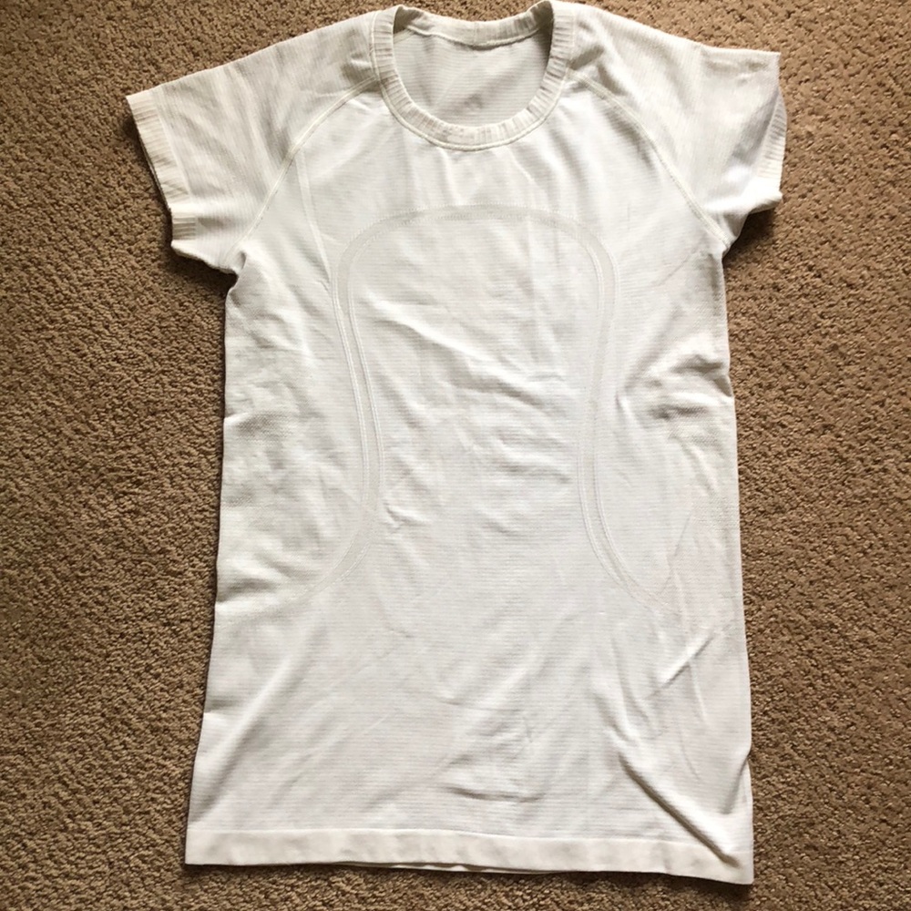 Lululemon Swiftly top